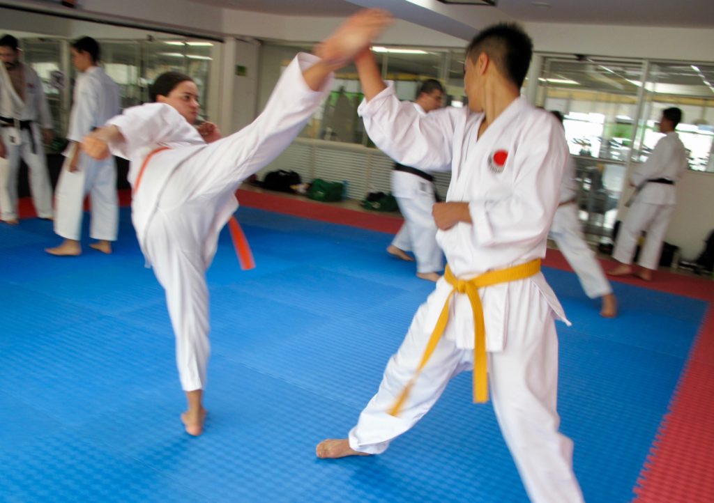 clases-de-karate-para-adolescentes